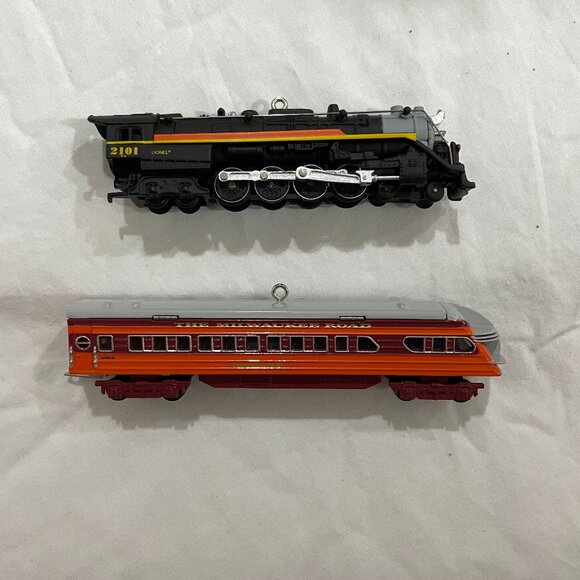 Lot of 4 TRAIN Xmas Hallmark Keepsake Ornaments - Lionel Locomotive, Caboose Car - Picture 6 of 16